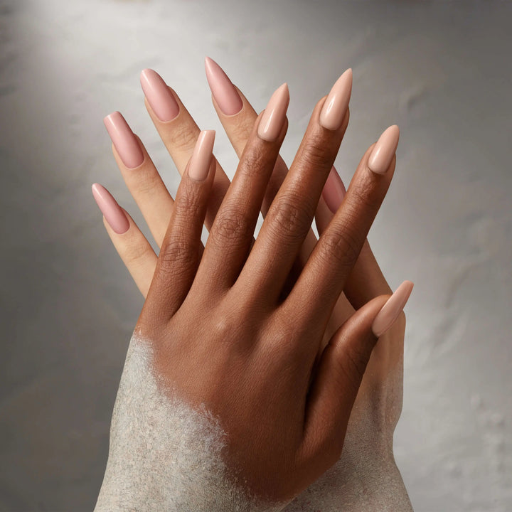 Retention+™ Sculpting Liquid - Hands